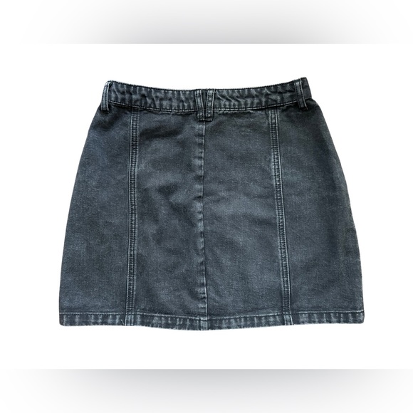 Stradivarius  black denim mini skirt with front buttons - Picture 2 of 4
